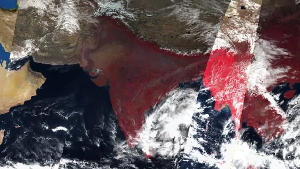 ISRO Deploys Satellites to Monitor Cyclone Fengal Which Is Moving Towards Tamil Nadu