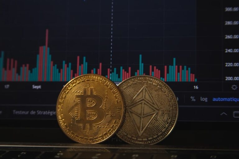 Crypto Price Today: Bitcoin Fluctuates Between ,000 and ,000; Altcoins Show Mixed Trends